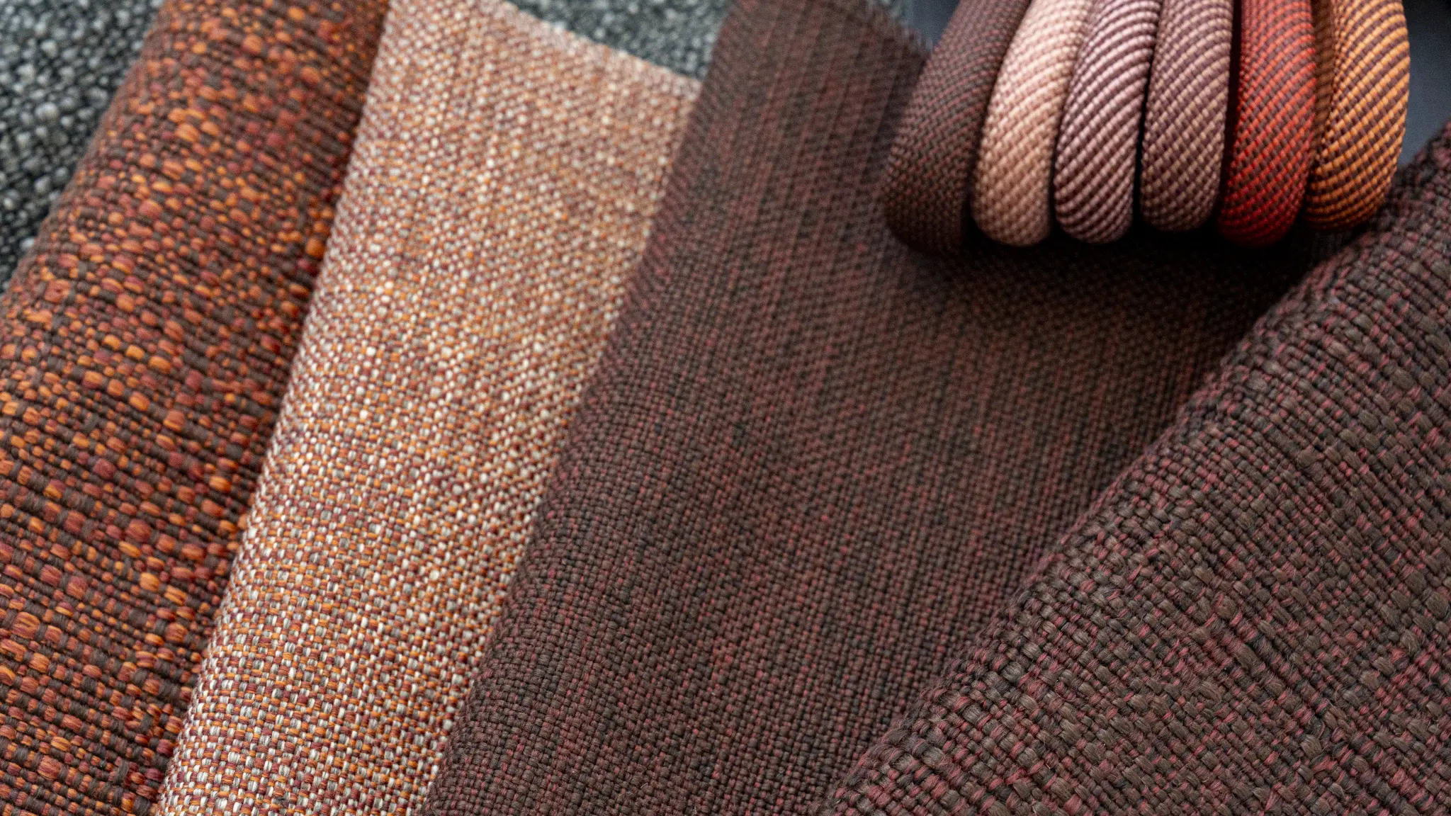 Laguna & Bay upholstery fabric by Vescom in warm tones with fine melange two-tonal weave