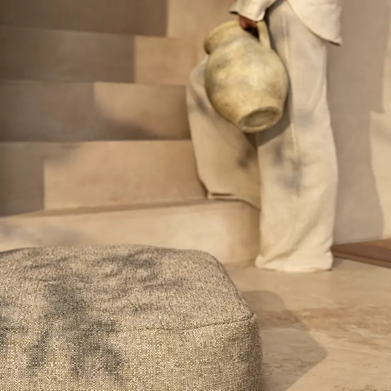 Laguna upholstery fabric by Vescom on upholstered furniture indoor-outdoor with natural woven look